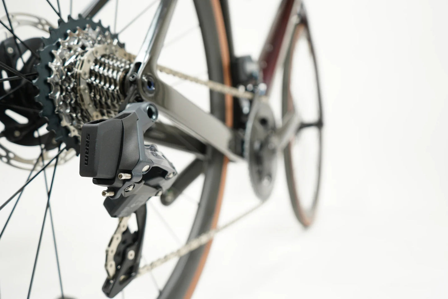 Outdoor oversized bicycle-– Lightweight Performance Bicycle, Like-New Condition for Tall Riders, Limited Stock